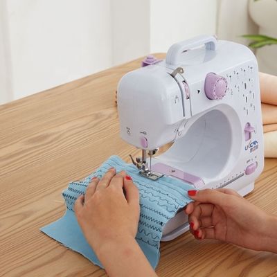 Macchina da cucire a zigzag multifunzione per abbigliamento domestico